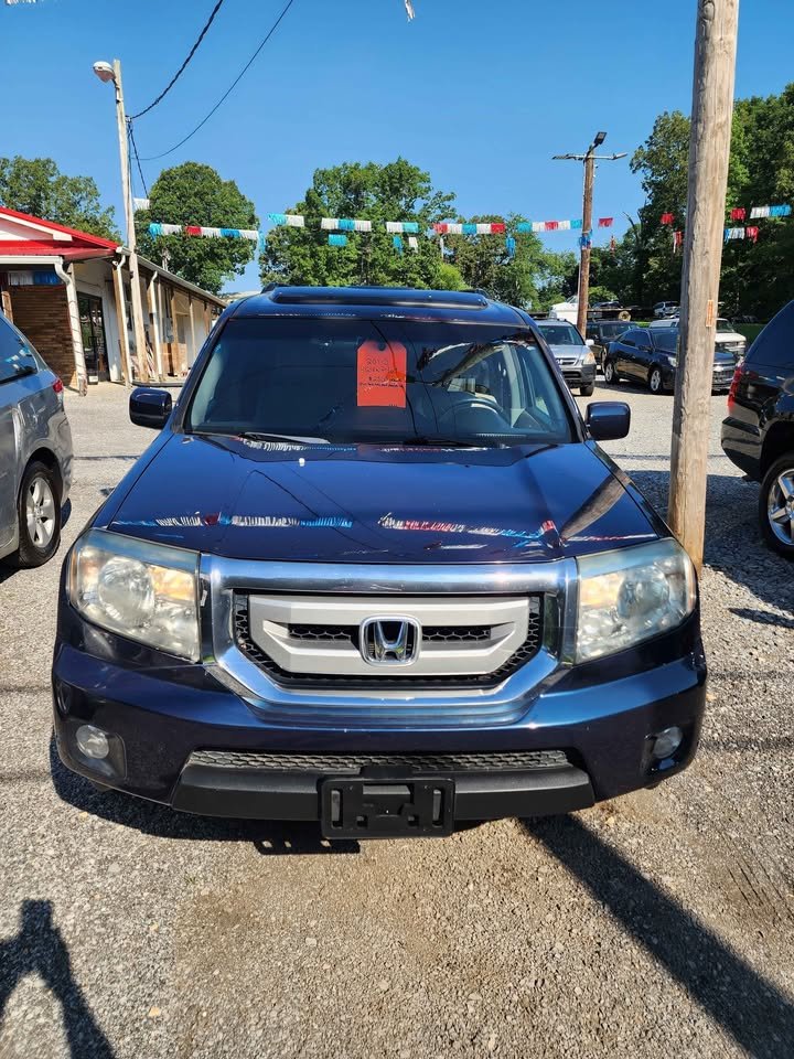 2010 Honda Pilot Touring's photo