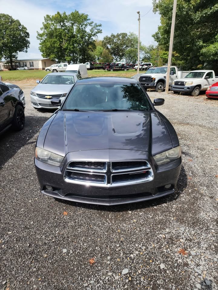 2014 Dodge Charger SXT's photo