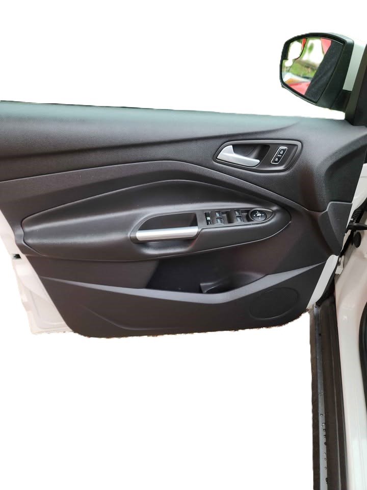2013 Ford C-Max SEL - Photo 6
