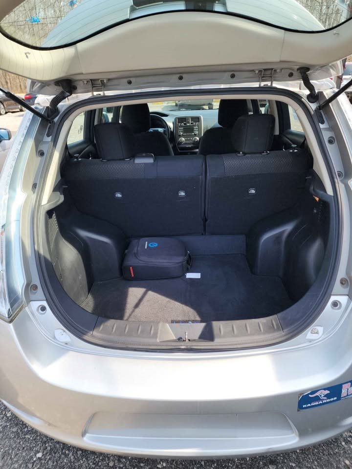 2014 Nissan LEAF S - Photo 8